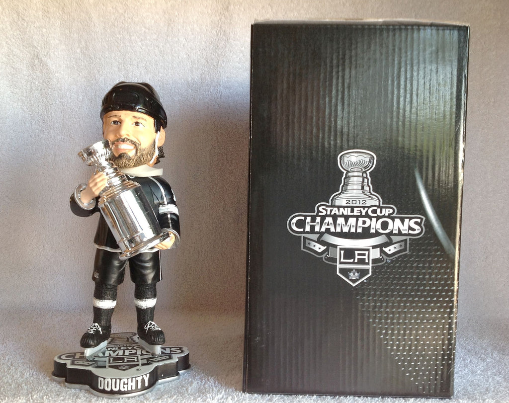 https://www.bobblesgalore.com/cdn/shop/products/0024-kings-drew-doughty-sc-bobble_1024x1024.jpg?v=1571607329