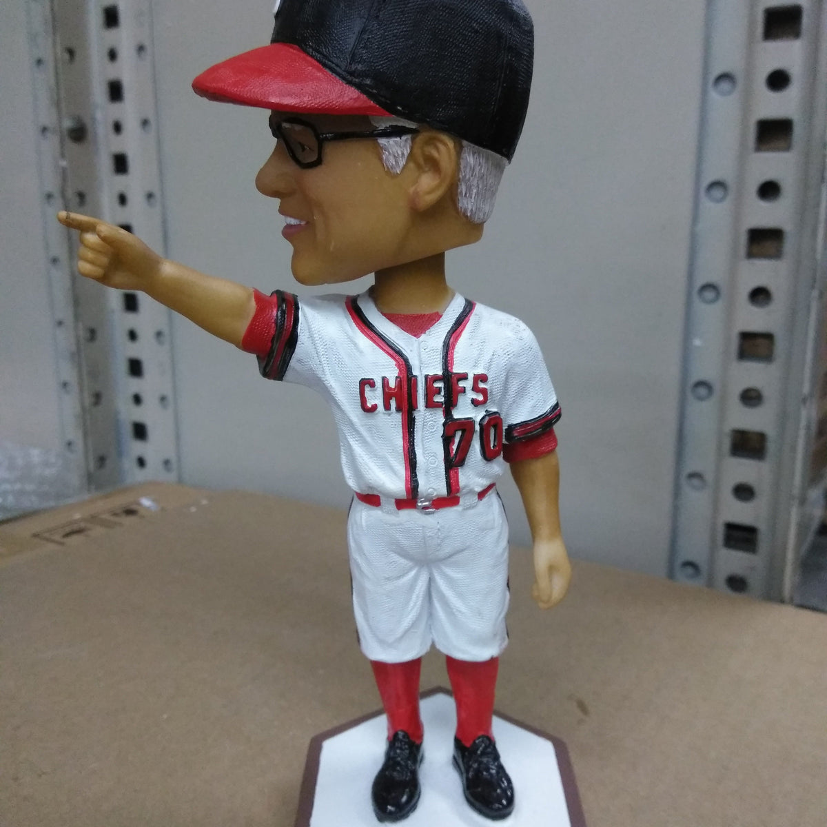 Bobblehead of Cubs manager Joe Maddon unveiled in limited edition